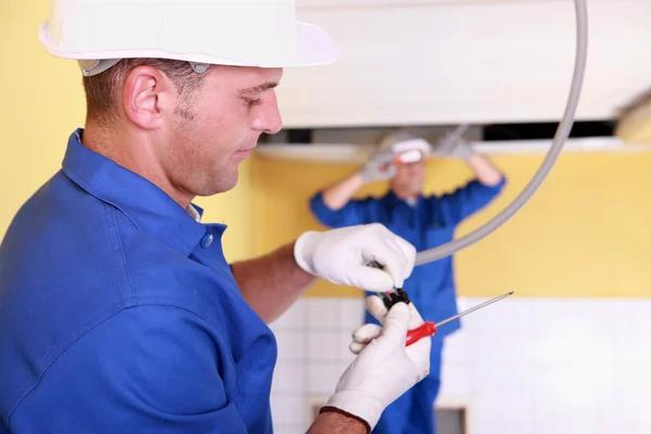 Electricians Management Service for Accurate Job Reporting