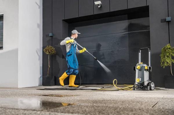 How Pressure Washing Columbus Companies Restore Exterior Surfaces