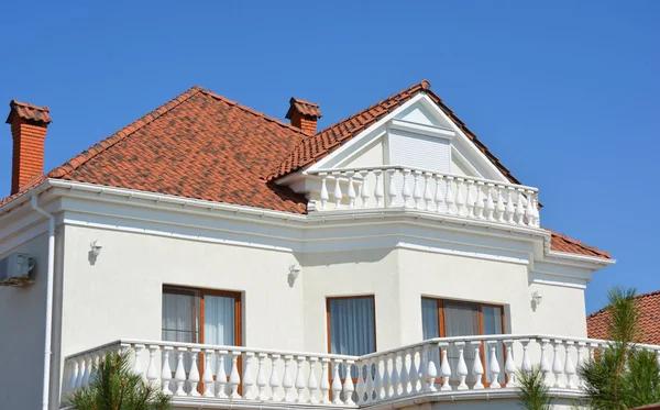 Local Roofing Repair Specialists for Residential Repairs
