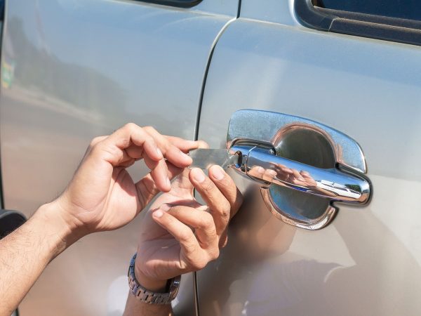 What to Do When locked out of your car in Leicester and Need Help