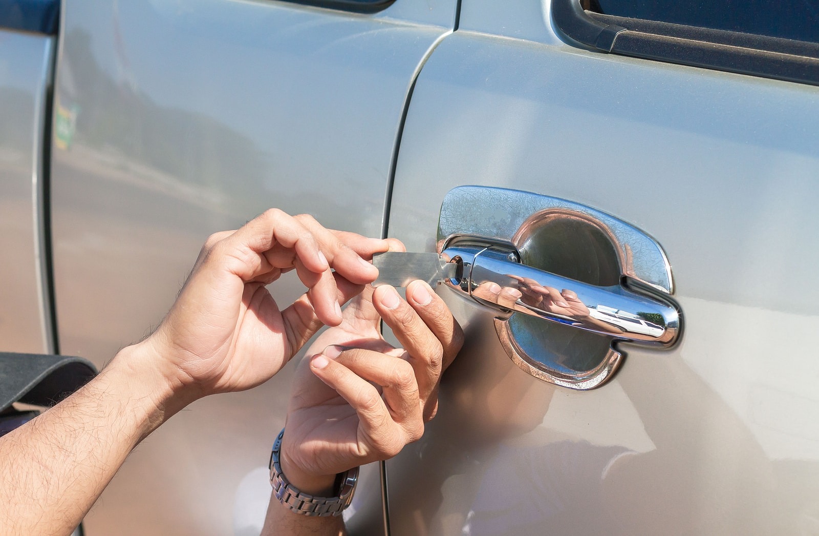 What to Do When locked out of your car in Leicester and Need Help